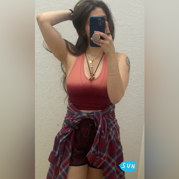 Meet your Posher, Kelly May๐ - Picture 10 of 16